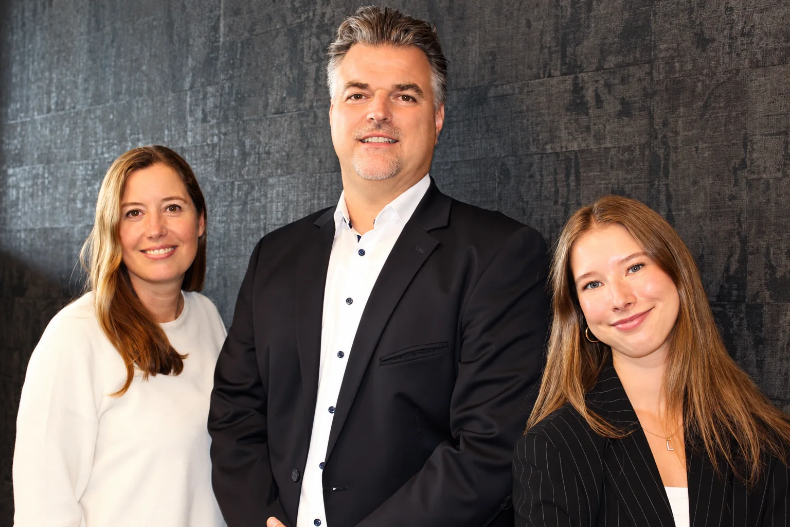 Das Team von Flörken & Schulz Immobilien in Siegburg: Anja Beckmann, Roland Flörken und Luisa Weißenfels